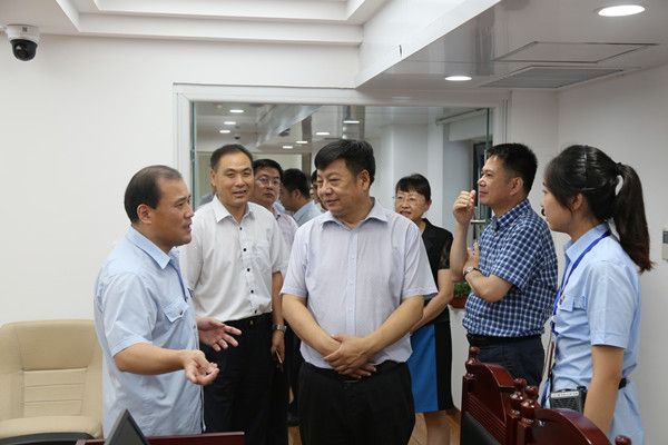 ��ί����ί������ǡ����ΰ�������ᱦ��...